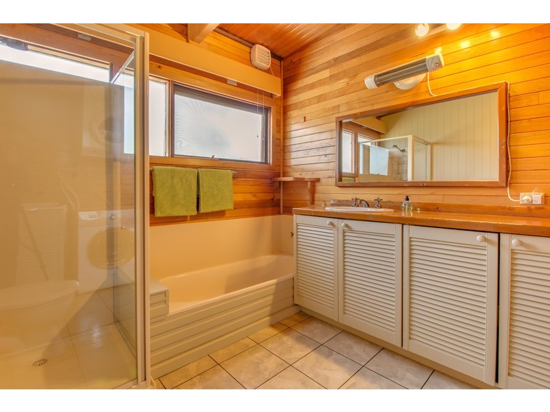 60 Pearces Track, Moe South VIC 3825