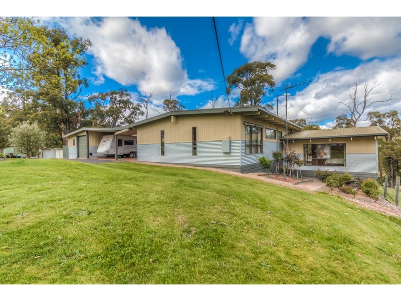 60 Pearces Track, Moe South VIC 3825