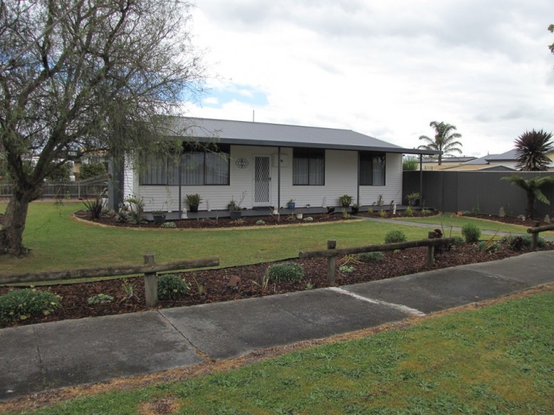 54 Newark Avenue, Newborough VIC 3825