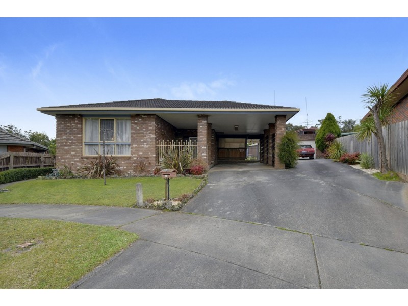 7 Cobb Court, Newborough VIC 3825