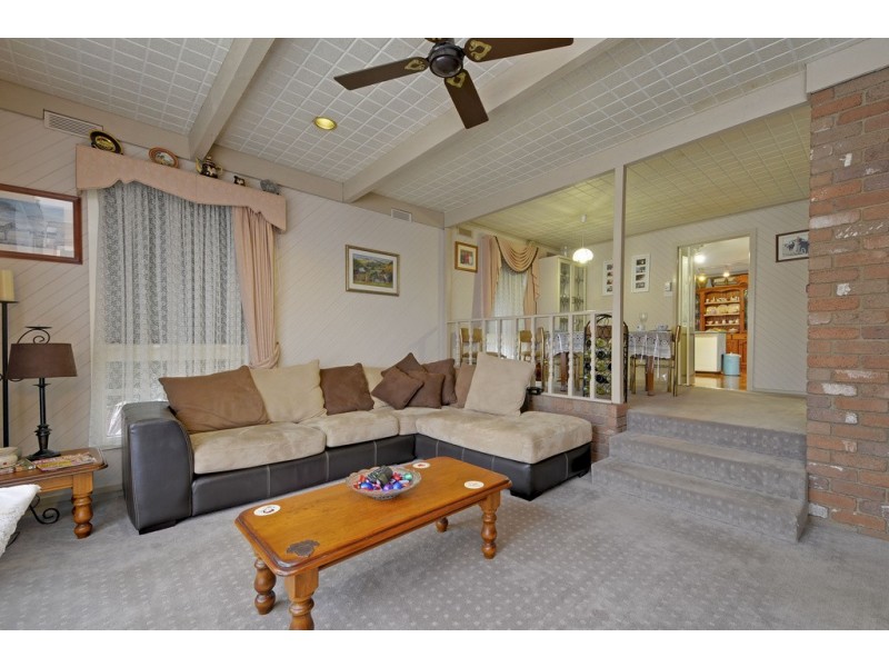 7 Cobb Court, Newborough VIC 3825