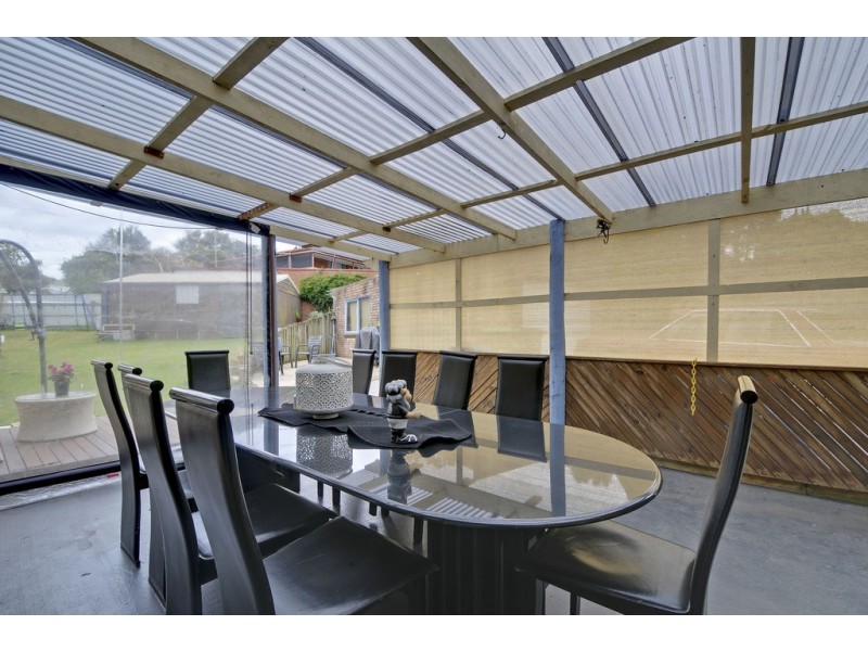 7 Cobb Court, Newborough VIC 3825