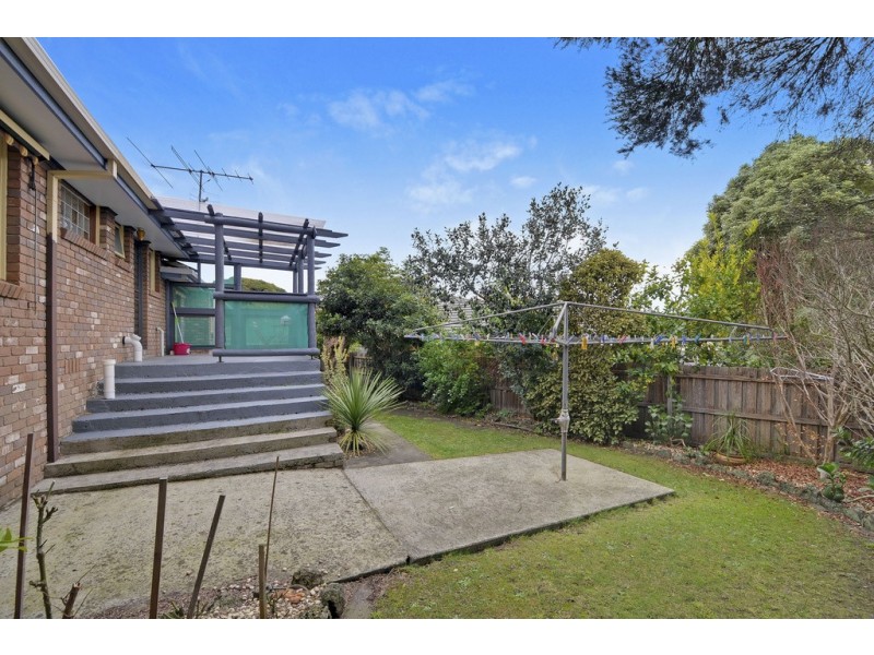7 Cobb Court, Newborough VIC 3825