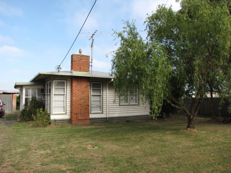 2 Truscott Road, Moe VIC 3825