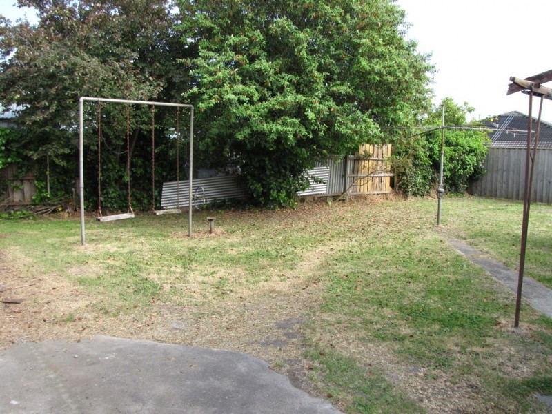 2 Truscott Road, Moe VIC 3825