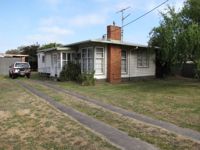 2 Truscott Road, Moe VIC 3825