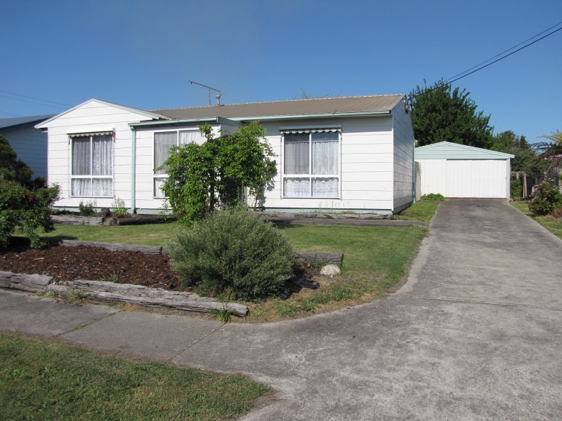 43 Boolarra Avenue, Newborough VIC 3825