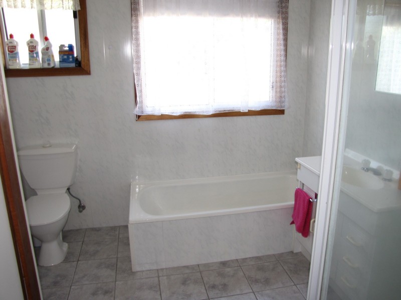 43 Boolarra Avenue, Newborough VIC 3825