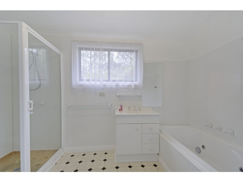 60 Shanahan Parade, Newborough VIC 3825