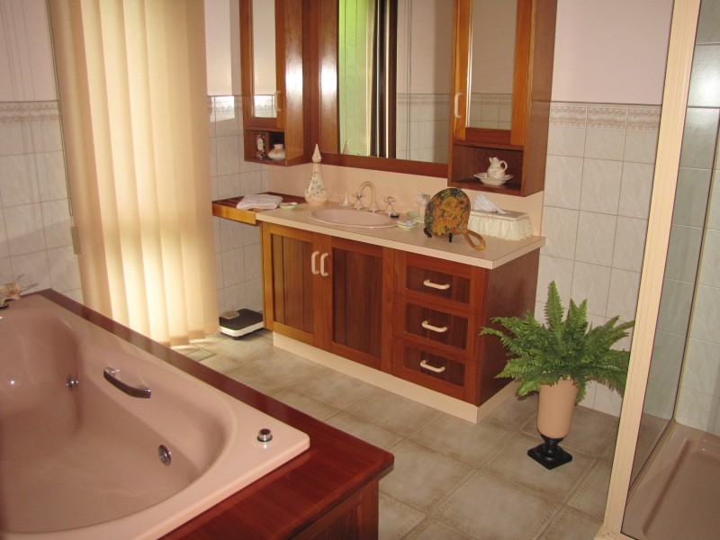 3 Marvin Court, Moe VIC 3825