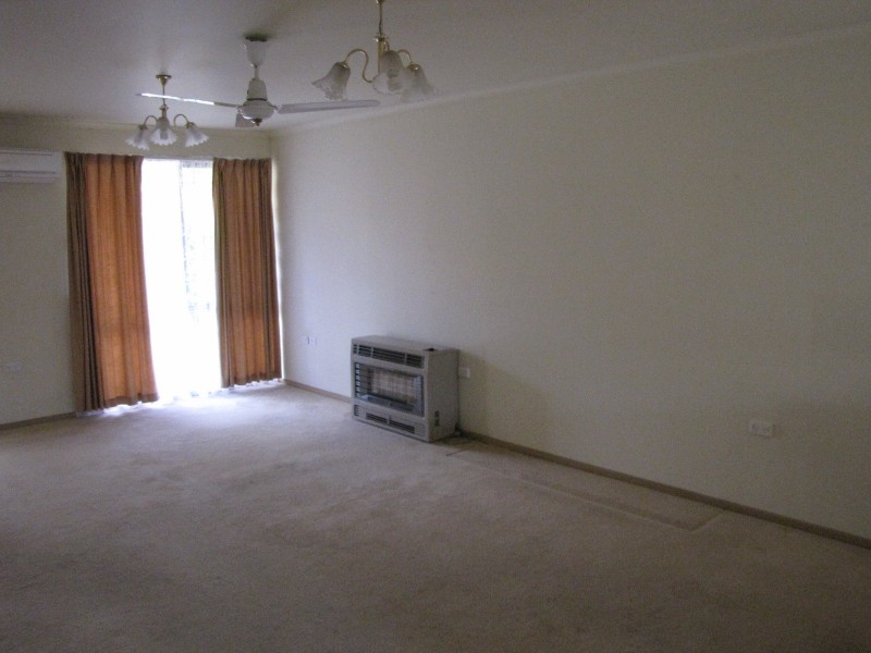 15/15 Burrage Street, Moe VIC 3825