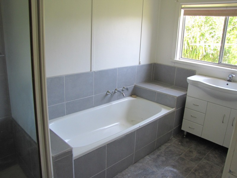 4 Bliss Street, Moe VIC 3825