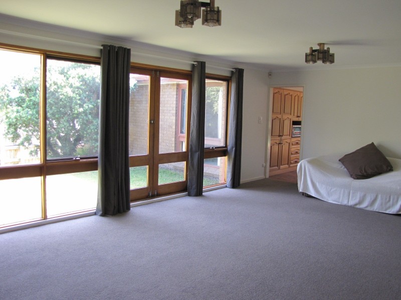 11 Belvedere Court, Newborough VIC 3825