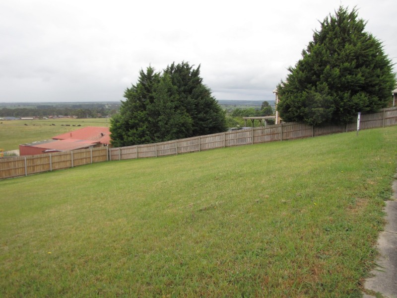 6 Taurus Way, Moe VIC 3825