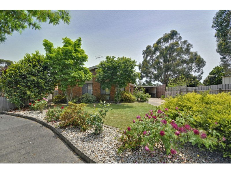 13 McMillan Court, Newborough VIC 3825