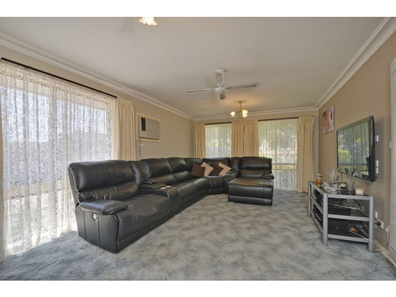 13 McMillan Court, Newborough VIC 3825