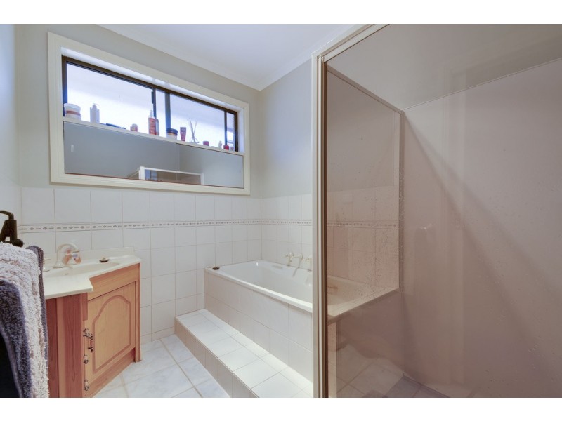 13 McMillan Court, Newborough VIC 3825