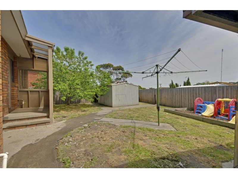13 McMillan Court, Newborough VIC 3825