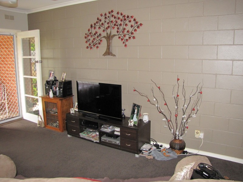 2/14 Balfour Street, Newborough VIC 3825