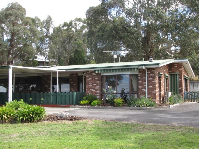 375 McDonalds Track, Hernes Oak VIC 3825