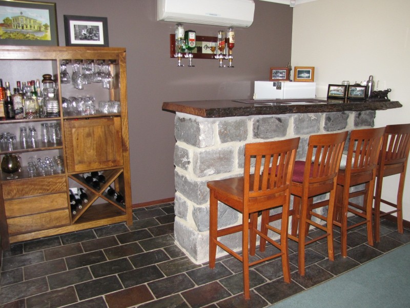 375 McDonalds Track, Hernes Oak VIC 3825