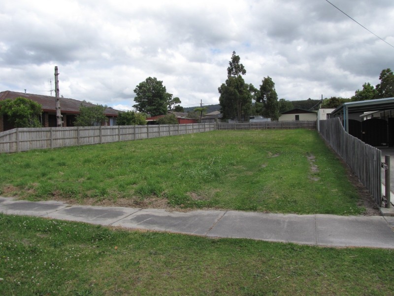 7 Peer Street, Moe VIC 3825