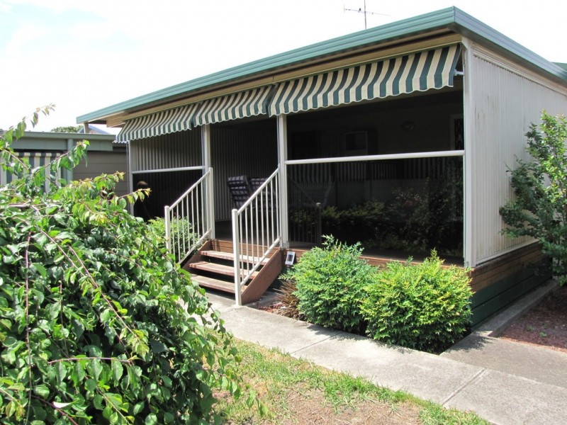 52 Darlimurla Avenue, Newborough VIC 3825