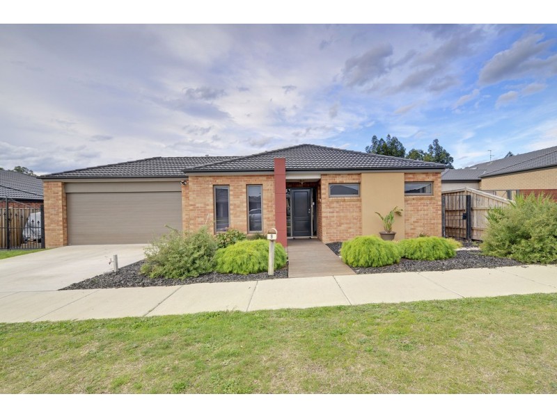 9 Harrison Boulevard, Newborough VIC 3825