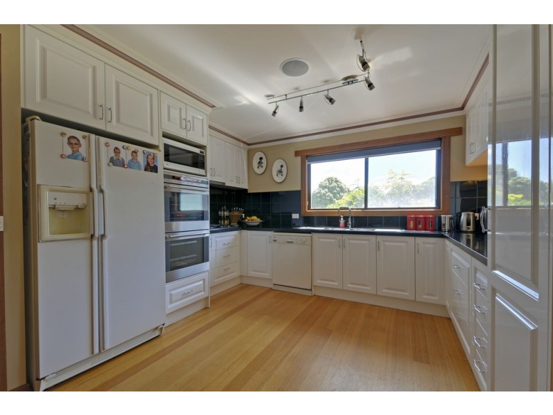 30 Leith Street, Newborough VIC 3825