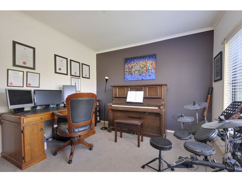 30 Leith Street, Newborough VIC 3825