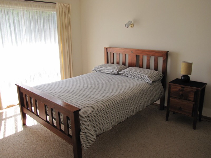 2/25 Monash Rd, Newborough VIC 3825