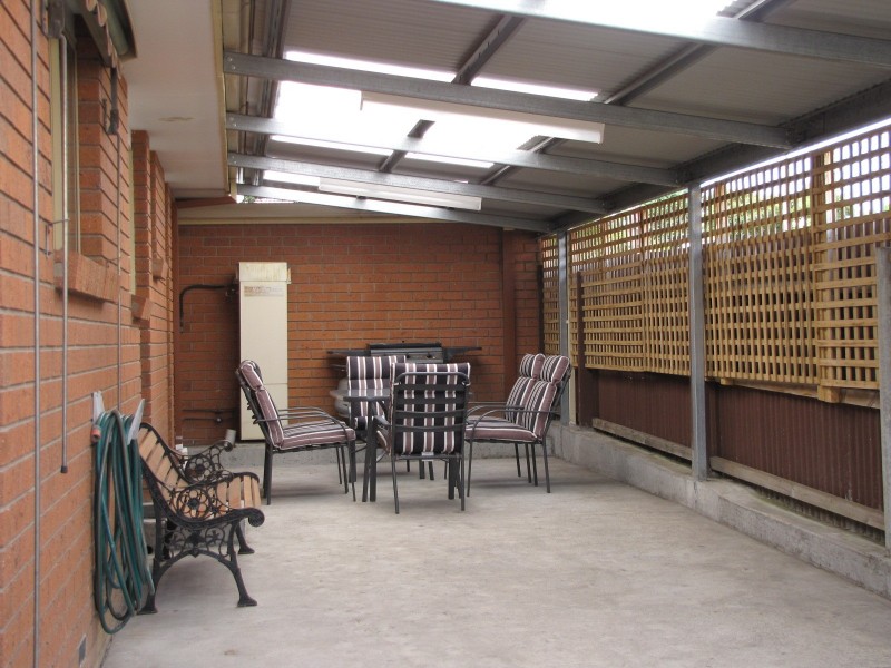 2/25 Monash Rd, Newborough VIC 3825