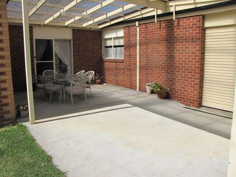 66 Cross St, Newborough VIC 3825