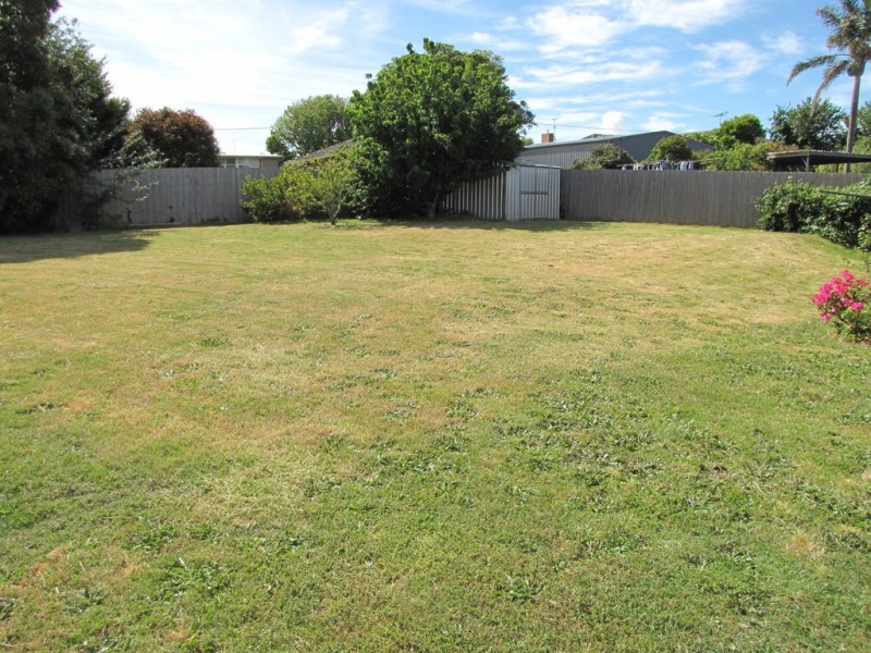 66 Cross St, Newborough VIC 3825