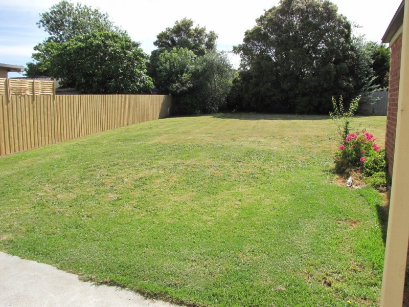 66 Cross St, Newborough VIC 3825