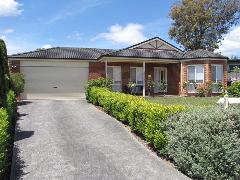66 Cross St, Newborough VIC 3825
