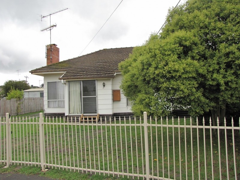 6 Mitchell Court, Moe VIC 3825