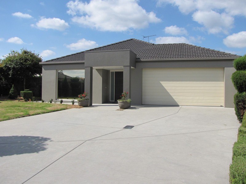 3 Rafter Court, Moe VIC 3825