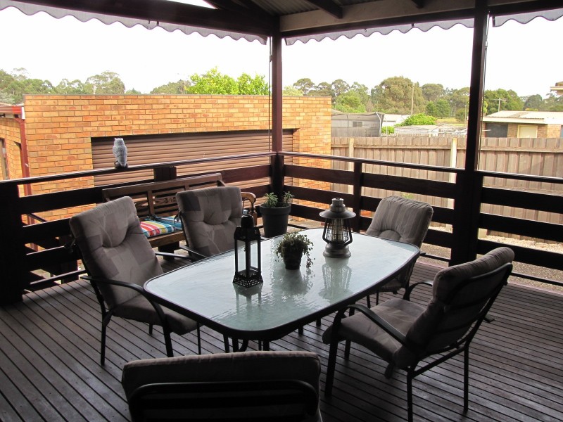 2 Cobb Court, Newborough VIC 3825