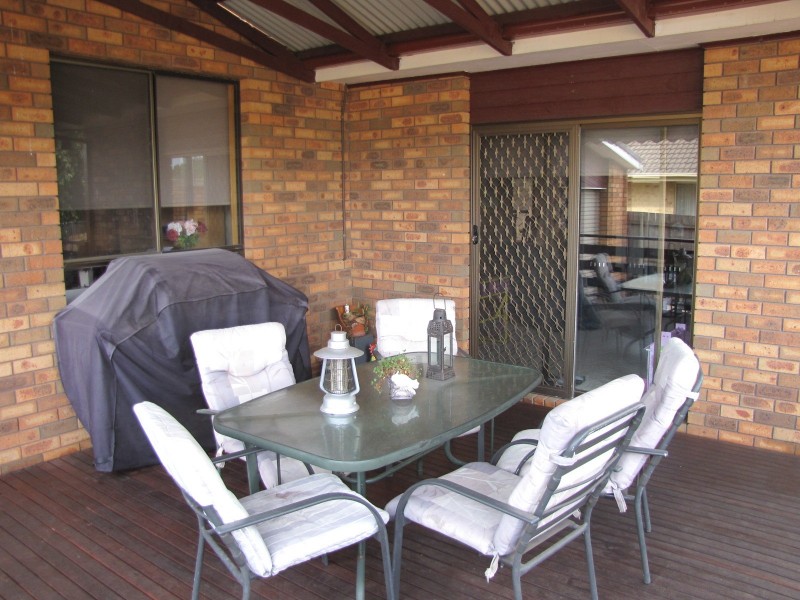 2 Cobb Court, Newborough VIC 3825