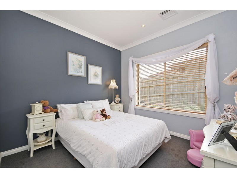 7 Amor Court, Newborough VIC 3825