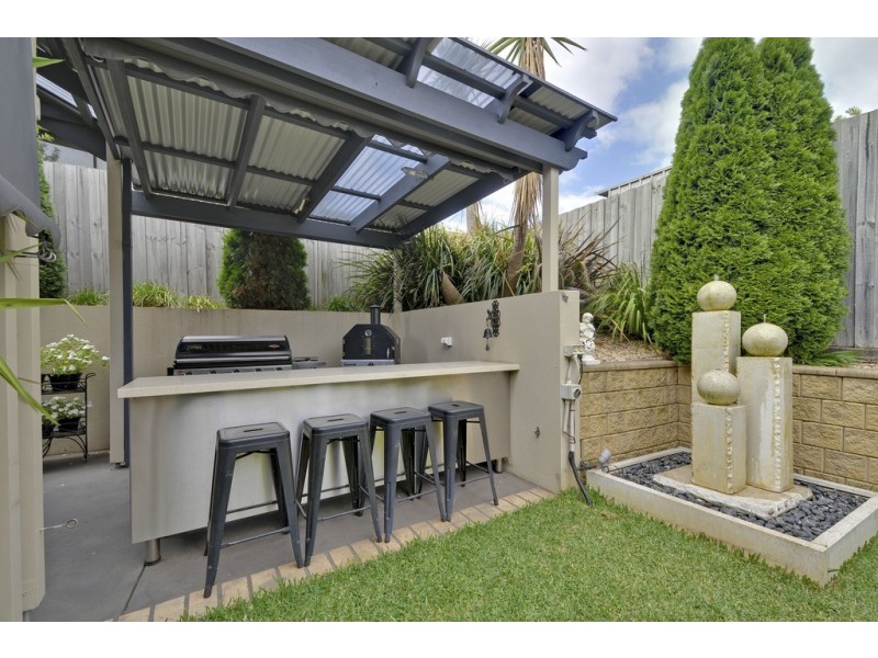 7 Amor Court, Newborough VIC 3825