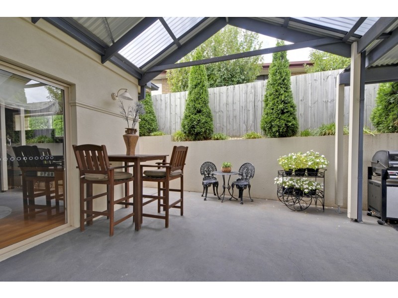 7 Amor Court, Newborough VIC 3825