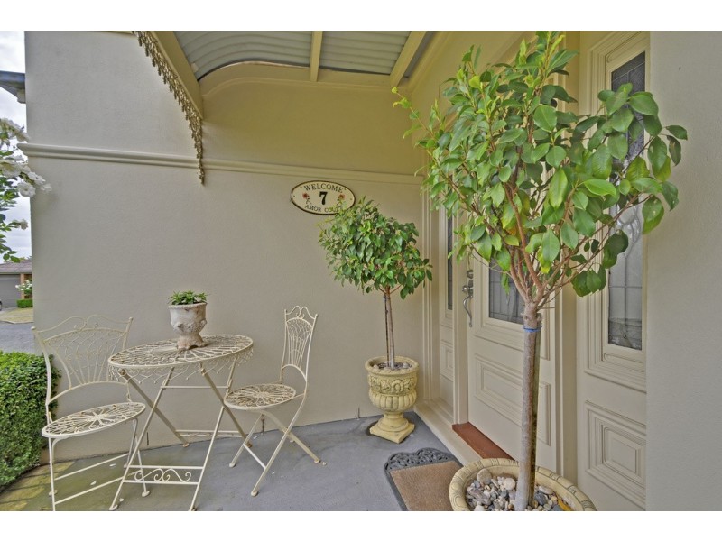 7 Amor Court, Newborough VIC 3825