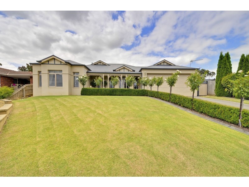 7 Amor Court, Newborough VIC 3825