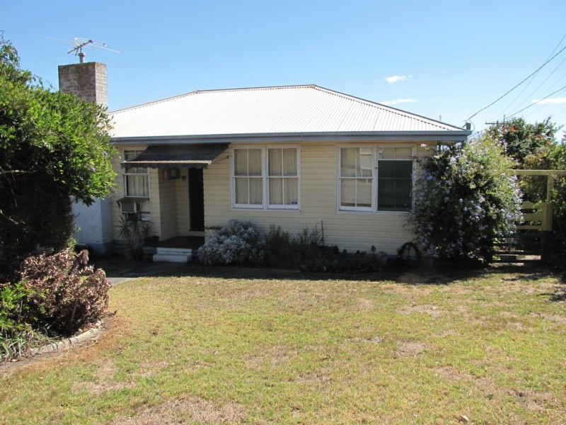 18 Margaret Street, Moe VIC 3825