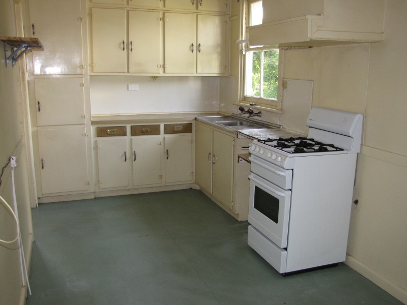 18 Margaret Street, Moe VIC 3825