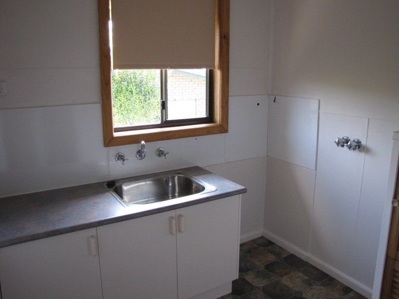 24 Margaret Street, Moe VIC 3825