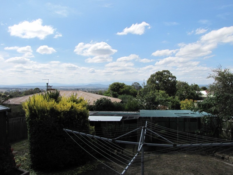 24 Margaret Street, Moe VIC 3825