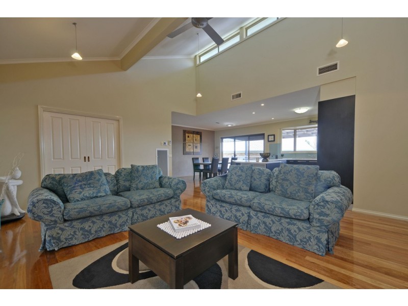 4 Billingsley Court, Moe VIC 3825